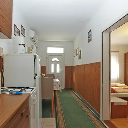 Apartment Fuer 4 Personen Ca 50 Qm In Liznjan, Istrien Suedkueste Von Istrien Liznjan